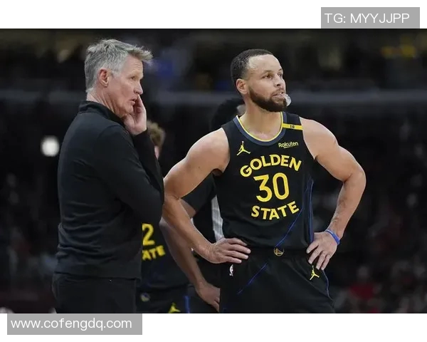 虽迟但到!库里突施冷箭三分命中 虽迟但到!库里突施冷箭三分命中